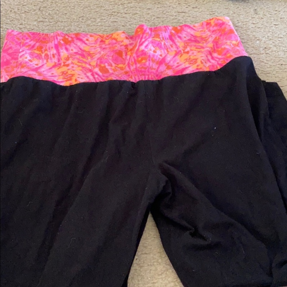 Black Flare Yoga Capri
